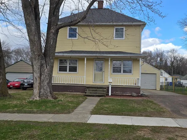 831 W Main St, Pipestone, MN 56164