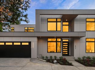 8427 SE 47th St, Mercer Island, WA
