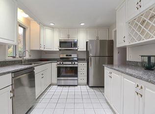 212 Jordan Rd, Franklin, MA 02038