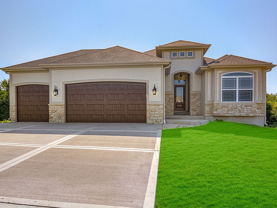 1st image of 23005 S Creekview Dr