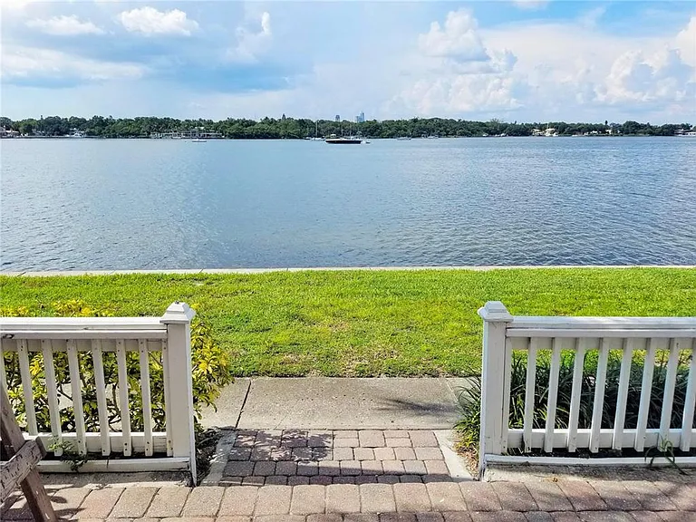 169 Pompano Dr SE — Photo 21