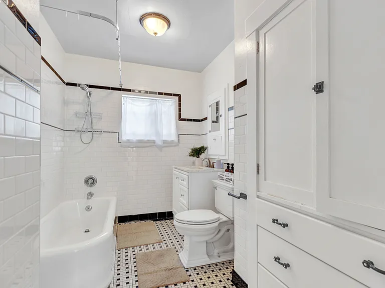 1524 Sutter St — Photo 3