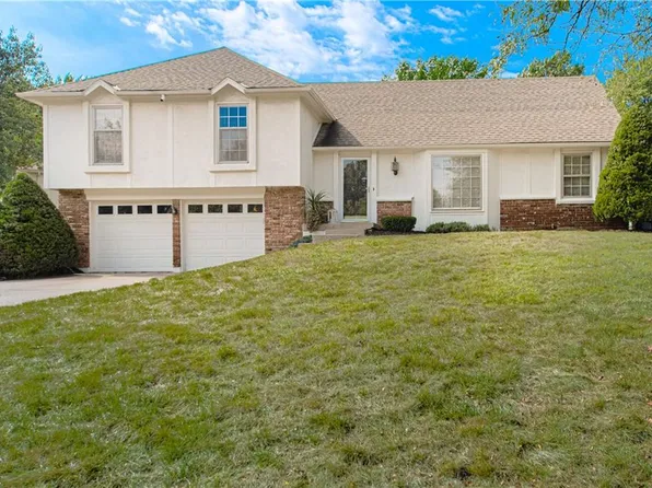 10032 Monrovia St, Lenexa, KS 66215
