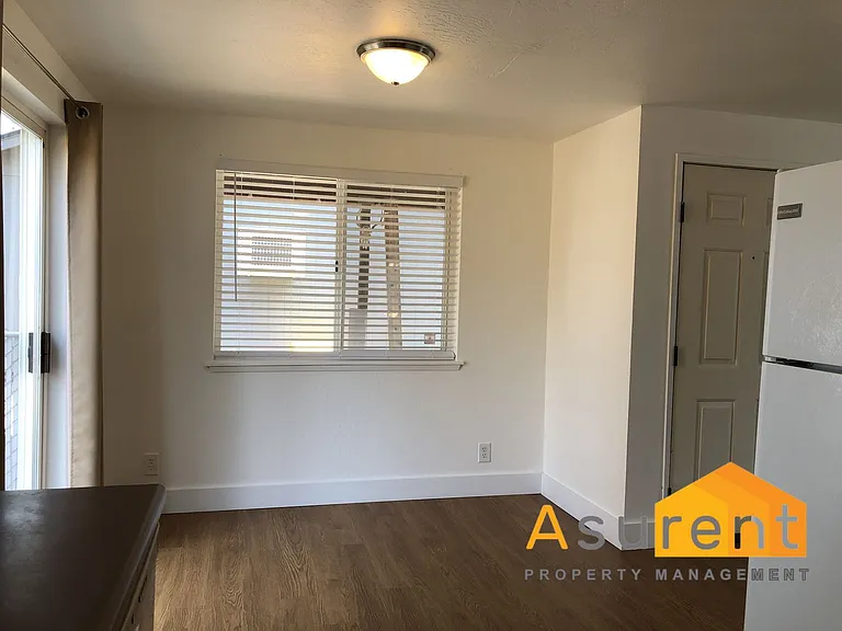 427 Plum St — Photo 7
