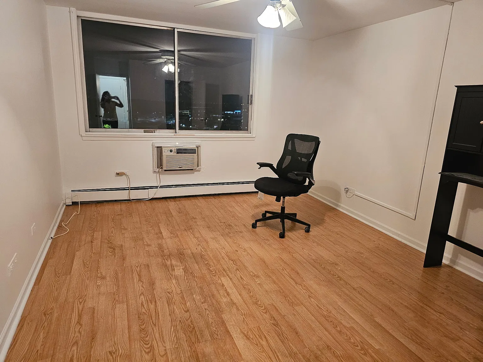 1 bed, 950 sqft, $1,900 — Photo 4