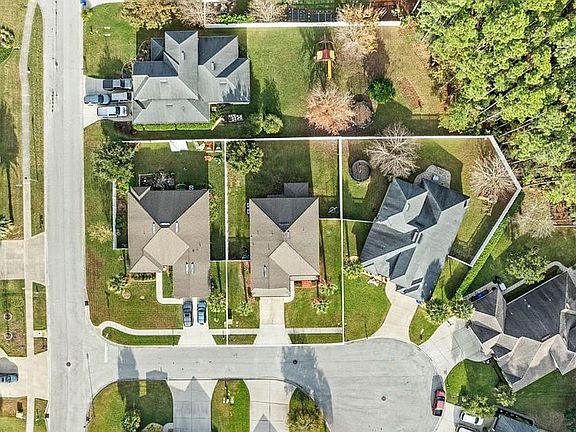 4th image of 904 Rose Garden Ct