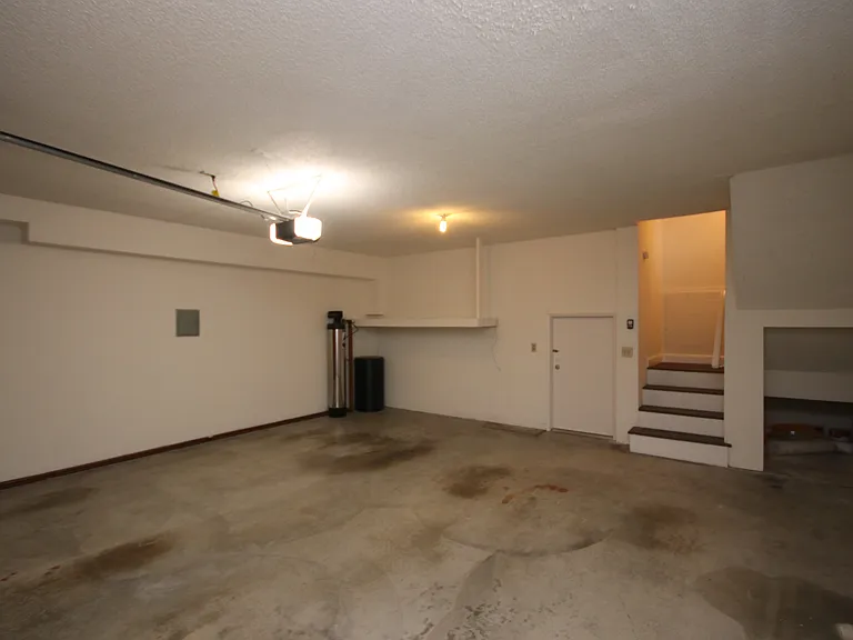 416 N Bushnell Ave #F — Photo 26