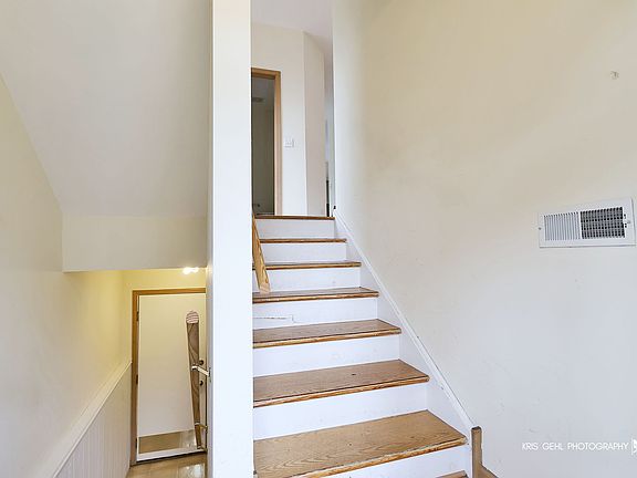 2nd image of 759 Cherry Creek Dr