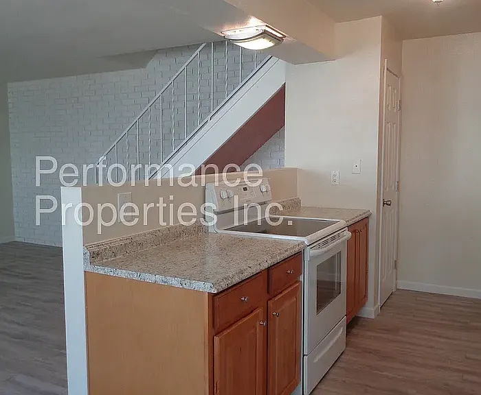 3126 NE 16th St — Photo 6