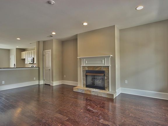 5th image of 363 Avett Dr