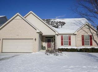 3522 Voltaire Ln, St Charles, IL 60175