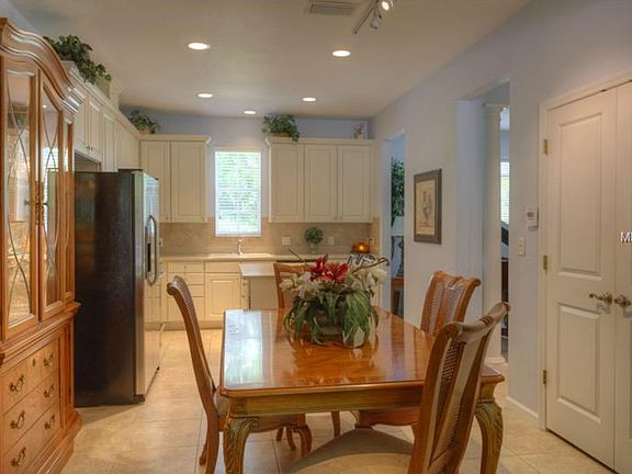 3rd image of 8305 Manor Club Cir Unit 2