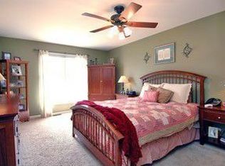 488 Hunters Way, Fox River Grove, IL 60021