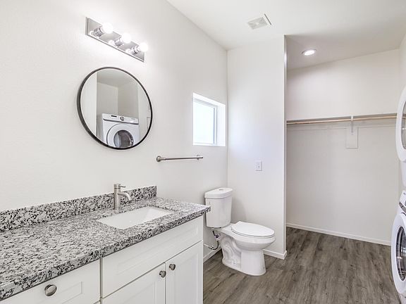 5th image of 51 E Texas Ave #2