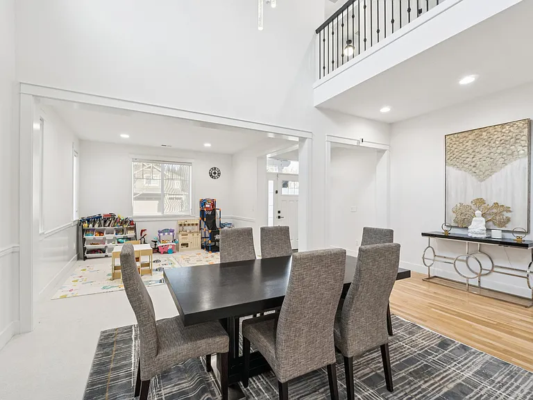 21011 SE 6th Pl — Photo 8