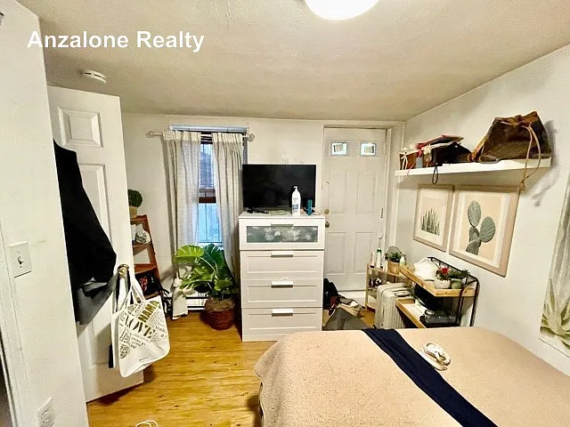 17 Thacher St #2 — Photo 22