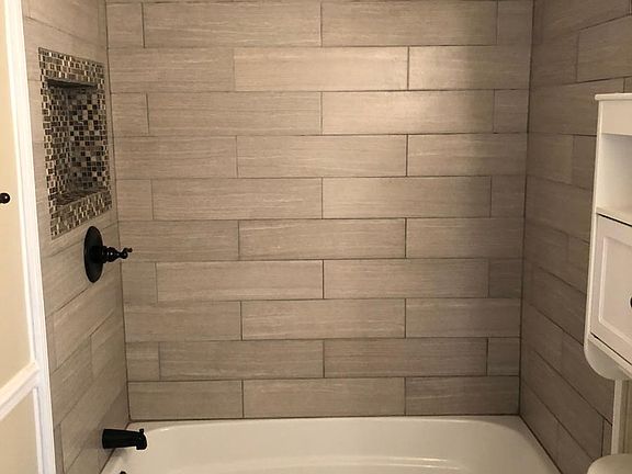 2nd image of 2313 Amy Ave