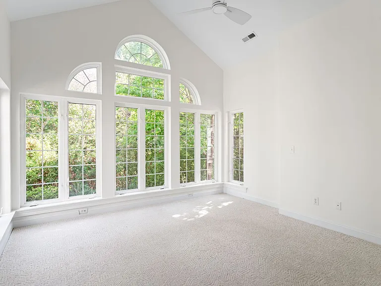 4990 Lake Tree Ln — Photo 13