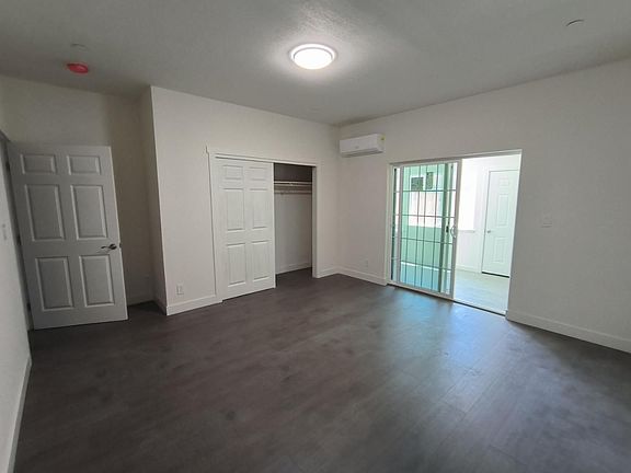 2nd image of 2470 Woodland Ave