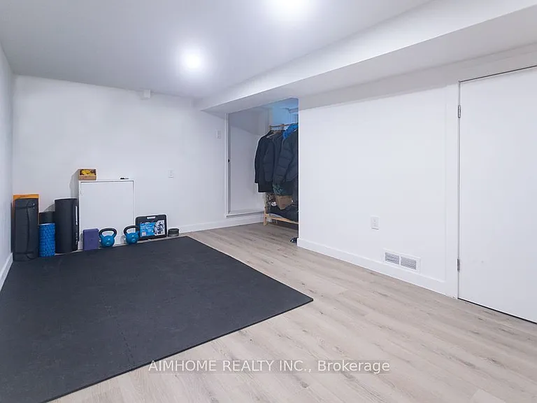 6 Macklem Ave — Photo 24