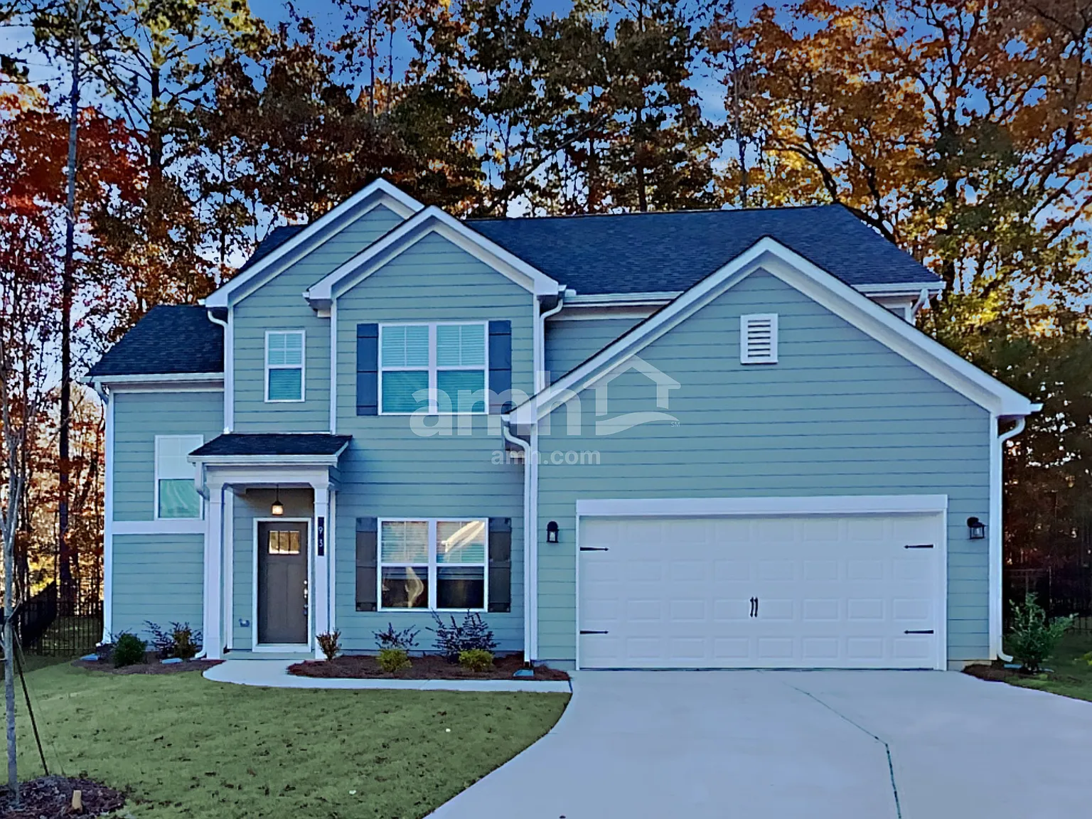 4 bed, 2.5 bath, 2108 sqft, $2,275 — Photo 1
