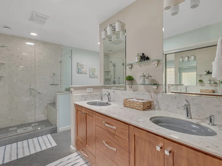 1856 Ridgeview Dr — Photo 21