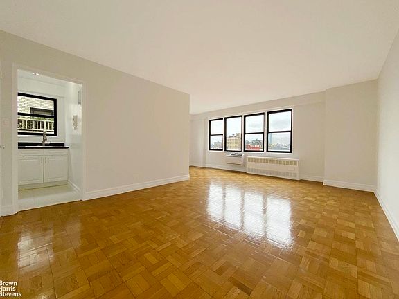 3rd image of 200 E 15th St APT 11N