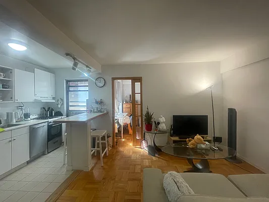 Rented by Meraki Realty LLC | media 6