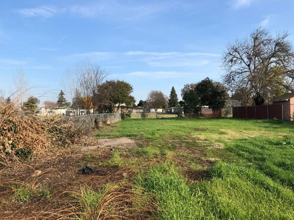 1697 Hooper Rd, Yuba City, CA 95993