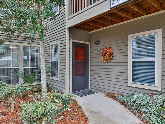 3rd image of 2706 Country Park Dr SE
