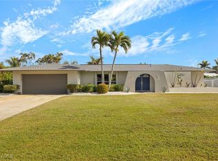 1383 Currier Cir, Fort Myers, FL 33919