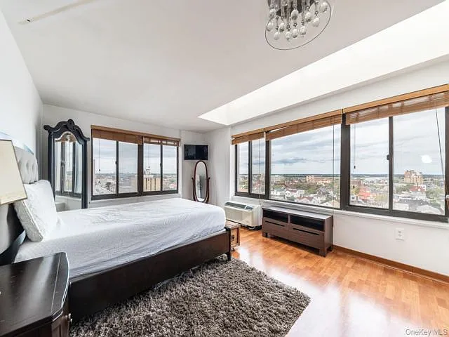 1 bed, 2.0 bath, 800 sqft, $7,500 — Photo 2