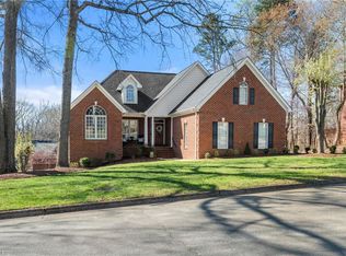 925 Rivers Edge Dr, Graham, NC 27253
