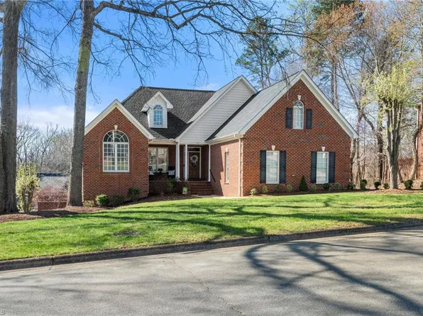 925 Rivers Edge Dr, Graham, NC 27253