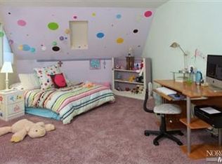 12 Easy Ln, Novato, CA 94947