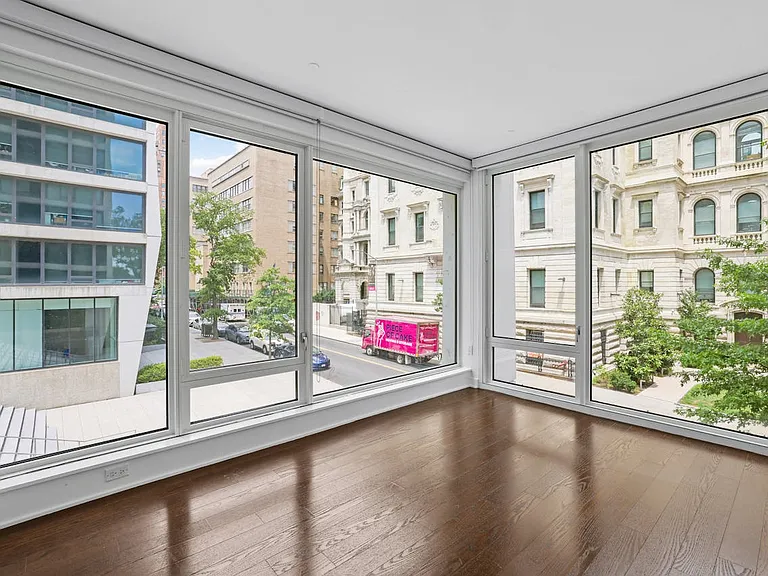 400 W 113th St #327 — Photo 10