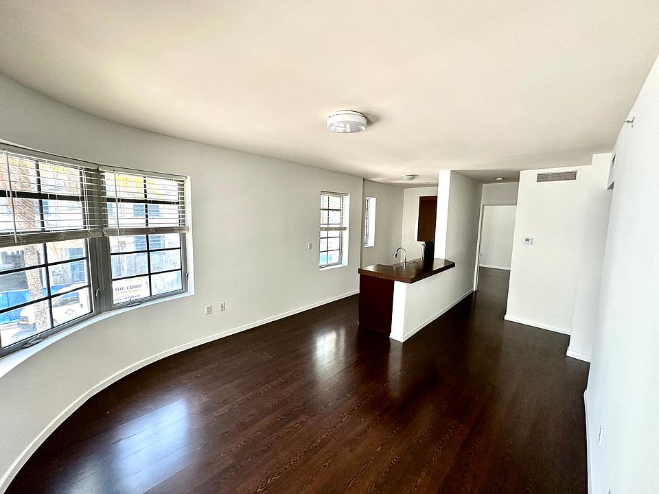 1st image of 435 21st St #224G