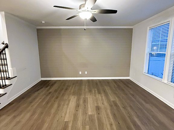 2nd image of 156 Etteinne Garden Ln