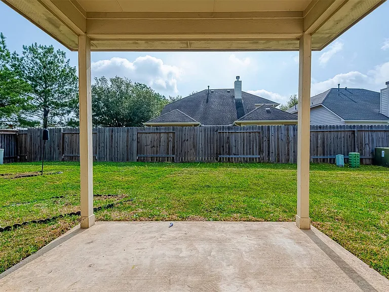 5203 Heatherdawn Ct — Photo 32