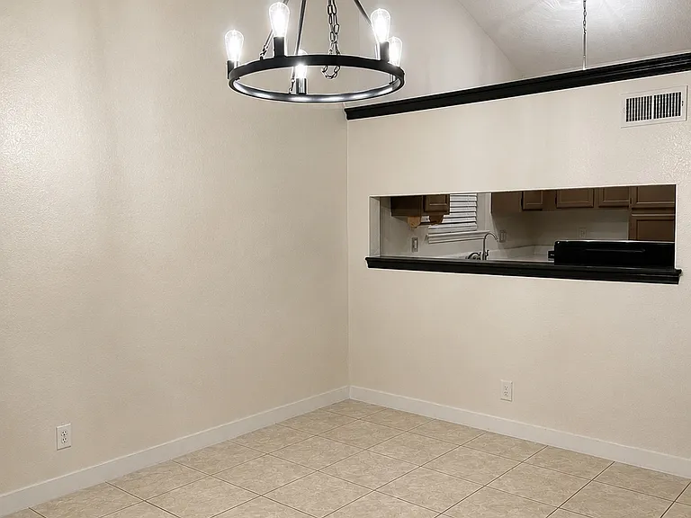 10918 Yogi Berra Cir — Photo 4