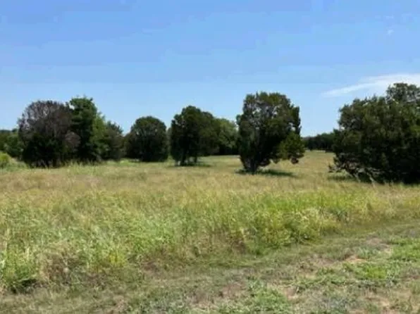 7125 S Monticello Dr, Cleburne, TX 76033