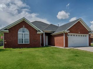 120 Meadow Pond Ln, Madison, AL 35757