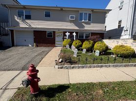 15 Dell Glen Ave, Lodi, NJ