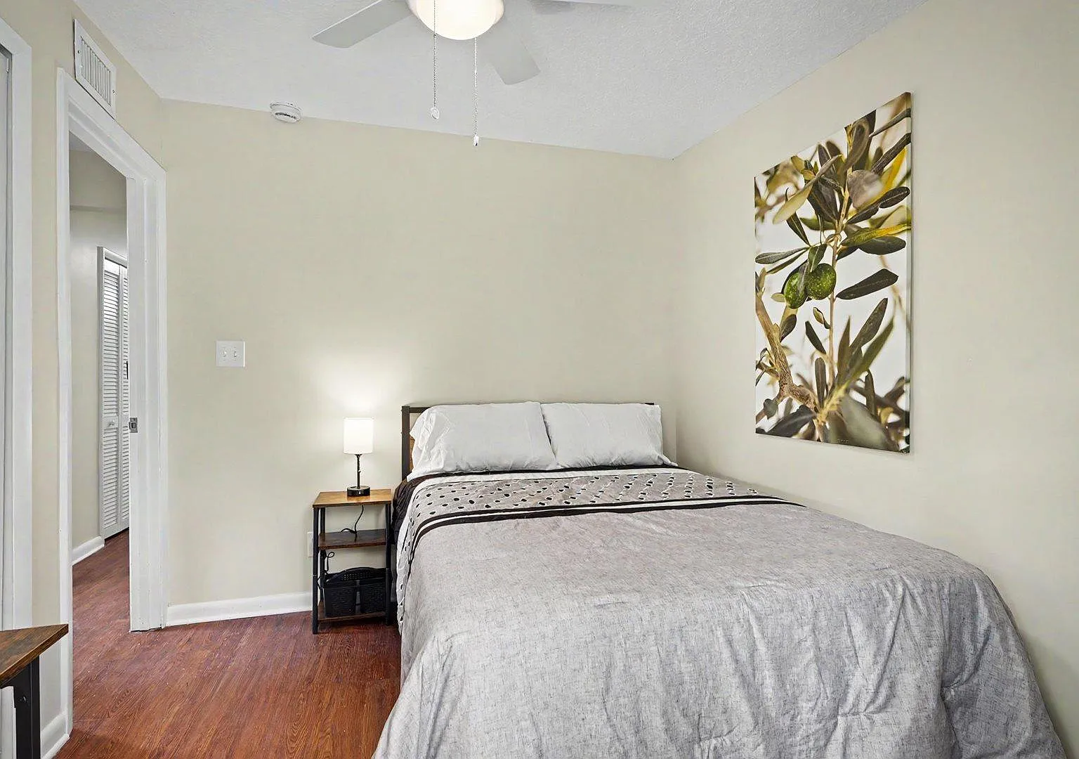 4 bed, 3.0 bath, 1450 sqft, $957 — Photo 2