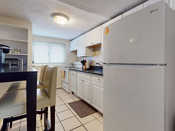 2nd image of 79 Chestnut St #1BX