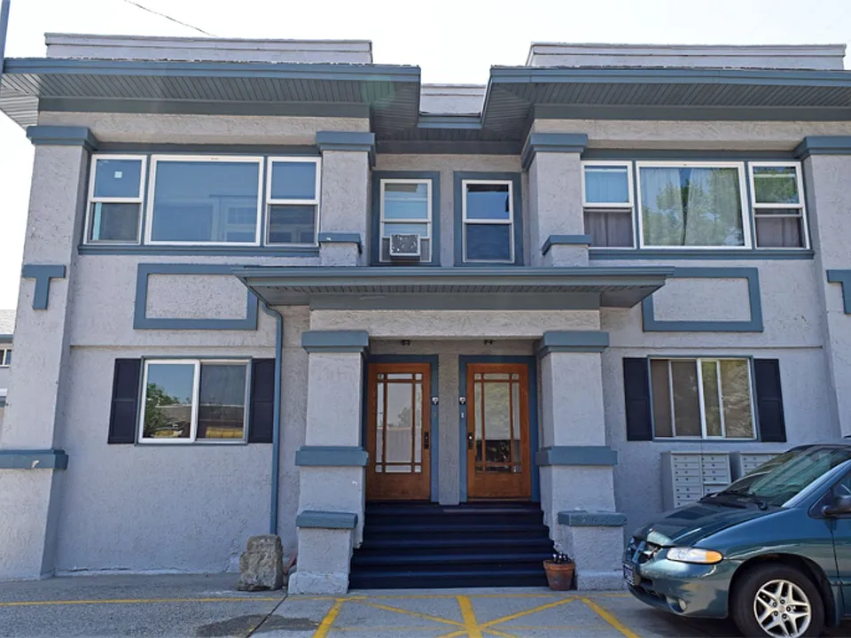 3404 2nd Ave N #20