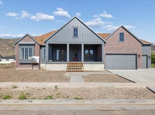 587 S Daniel Dr #817, Farmington, UT 84025