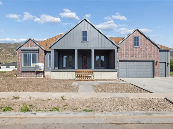 587 S Daniel Dr #817, Farmington, UT 84025