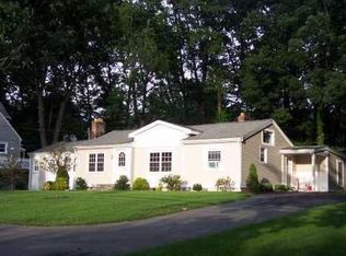 489 Main St #B, Farmington, CT 06032