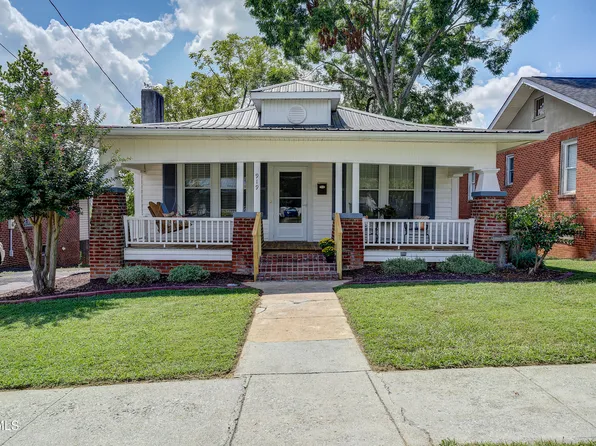 919 E Hillcrest Dr, Johnson City, TN 37604